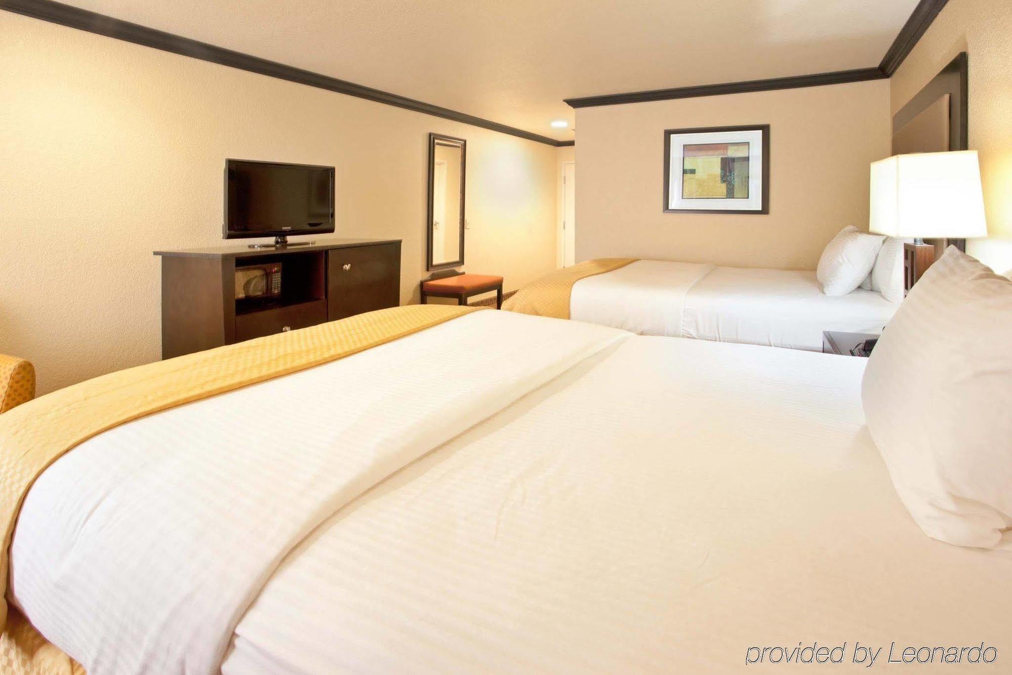 Spark By Hilton Brandon Exterior foto